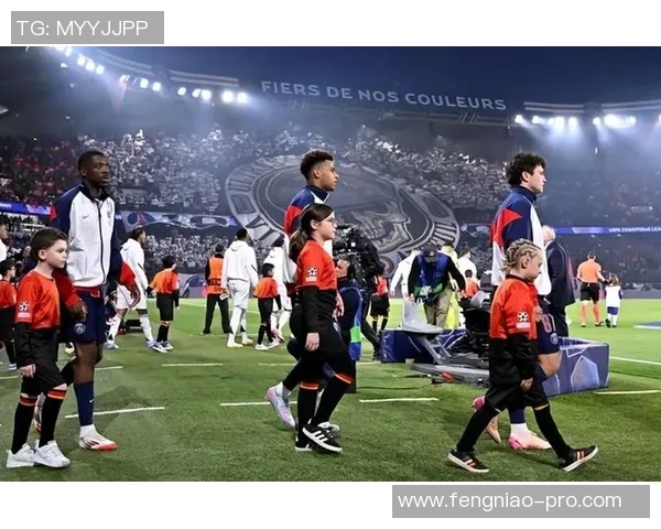 世界杯精彩对决巴萨与巴黎圣日耳曼战成平局神奇扑救引发全场欢呼